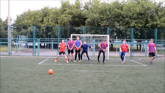 Лучший гол 8 - ого тура , Звезда - Союз 20' минута мяч забил Николай Синегубов.