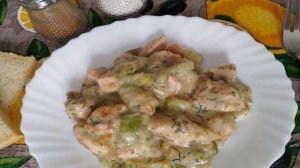 Кабачки тушеные с куриным филе