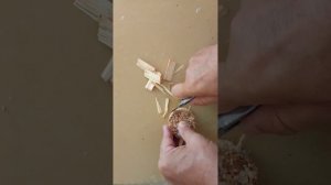 как сделать полено с топором из спичек