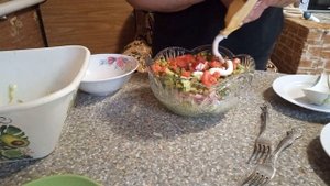 Вкуснейший куриный салат из лавы. Просто такт во рту.