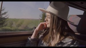 В голове остаётся только ритм и бескрайняя природа - Ha, my pilot is half way to the palm rain -- A