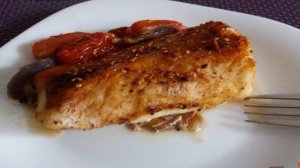 Запеченное филе дикой трески в пергаменте