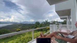 🌅 Таиланд с балкона — тишина, цветы и философия отдыха
