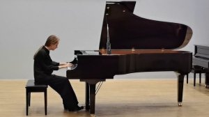 С. Слонимский Дюймовочка
Исполняет Вяткина Аделаида, 12 лет