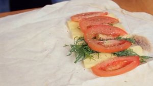 Жареный лаваш с сыром и помидорами