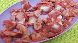 Куриные желудочки с помидорами