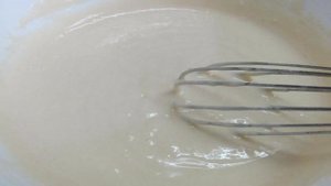 Яблочные кольца в тесте