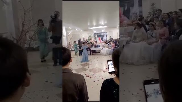 цыганская свадьба коля и снижана цэлэн на приз у видео тэ на лэн смотреть онлайн