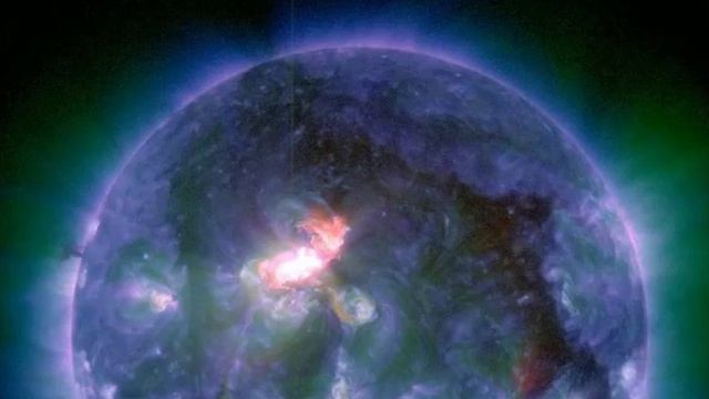 Крупнейший выброс на Солнце: ожидаются магнитные бури.