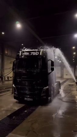 Мойка VOLVO FH16