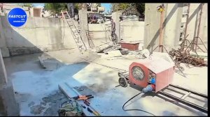 Канатная пила FC220 в Волгограде выполняет первый рез ал