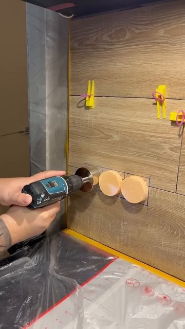 Вырезание отверстий под розетки в керамограните#ремо? смотреть онлайн