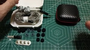 Внутриканальные наушники TRN White Tiger за $48 против KZ DQS за $12