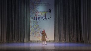«ИДЁТ СОЛДАТ ПО ГОРОДУ» Борисова Аня (8 лет). Педагог по вокалу Оксана Родина