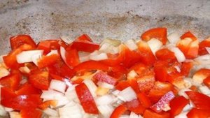 Говяжья вырезка в томатном соусе