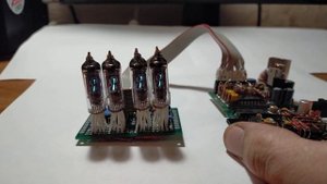 Часы с будльником на индикаторах ИВ-2 ( The clock on the iv-2 indicators )