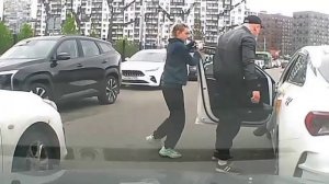 В Ленобласти пара в наркоопьянении напала на таксиста.  Конфликт на дороге перерос в драку