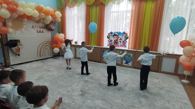 вход на выпускной в детском саду.mp4 смотреть онлайн