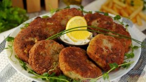 Внутри сочные, сверху хрустящие. РЫБНЫЕ БИТОЧКИ