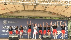 А я в Хабаровске живу - исп. Алла Качаева и Студия современного танца ЭКМАН (рук-ль А. Кравченко)