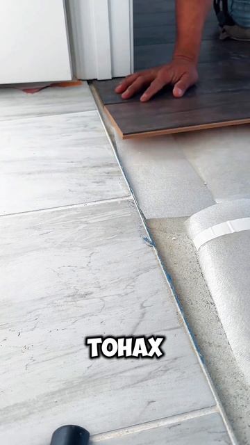 Сочетание деревянного паркета и кафельной плитки в ин смотреть онлайн