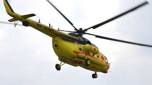 Вертолет санавиации с пострадавшими в крушении поезда детьми прибыл в Москву