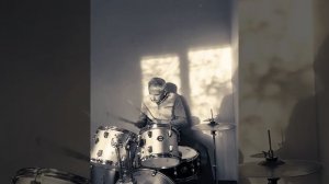 Как сын грустит о матери ...