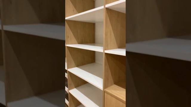 Гардероб і меблі в передпокій