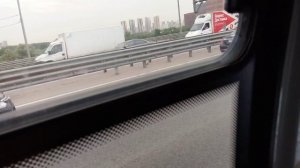 Шикарный кроссовер Тойота RAV4. Выглядит очень эпично.