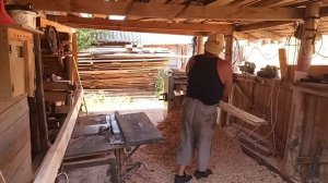 Делаю из горбыля доски для утепления своего дома, а та?