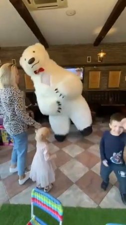 Мишка Умка приносит радость детям  #ростовнадону #деньрождение #мишкаумка #танцы #rnd
