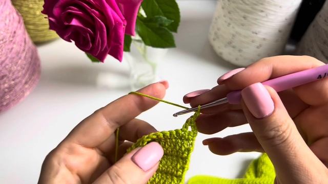 Вяжем быстро и легко потрясающий кроп-топ крючком!  How to crochet beauty crop top!