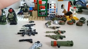 Показываю все свои кастомные оружия, шлема, и бронежилеты для лего фигурок (бонус лего боевой робот)