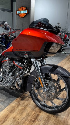 117 CVO Road Glide Special Orange Lava