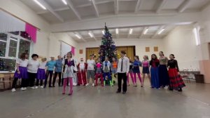 Новогодняя сценка 10-го класса. Часть 3