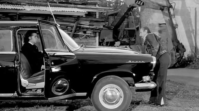 Фрагмент из фильма "Береги свою косынку, Татьяна" (Аки Каурисмяки, 1994 г.) смотреть онлайн