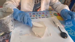 Новогодняя поделка «Домик из гипса»