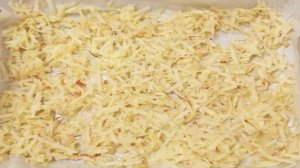 Быстрый яблочный рулет с брусникой