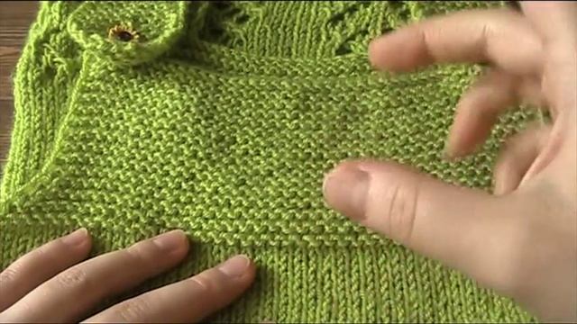 Вязаный сарафан для девочки (Ч.3)//Tutorial Baby Knitting Dress (P.3) смотреть онлайн