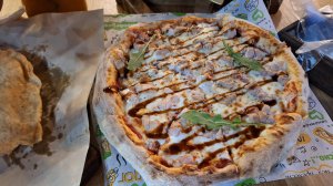 Vlog/40/Сегодня с мамой всё ок/ Постриглась/ Купили цветы на рынке/ Империя пиццы..