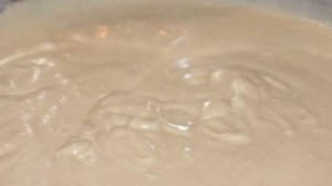 Быстрый (заливной) пирог с зелёным луком и яйцом