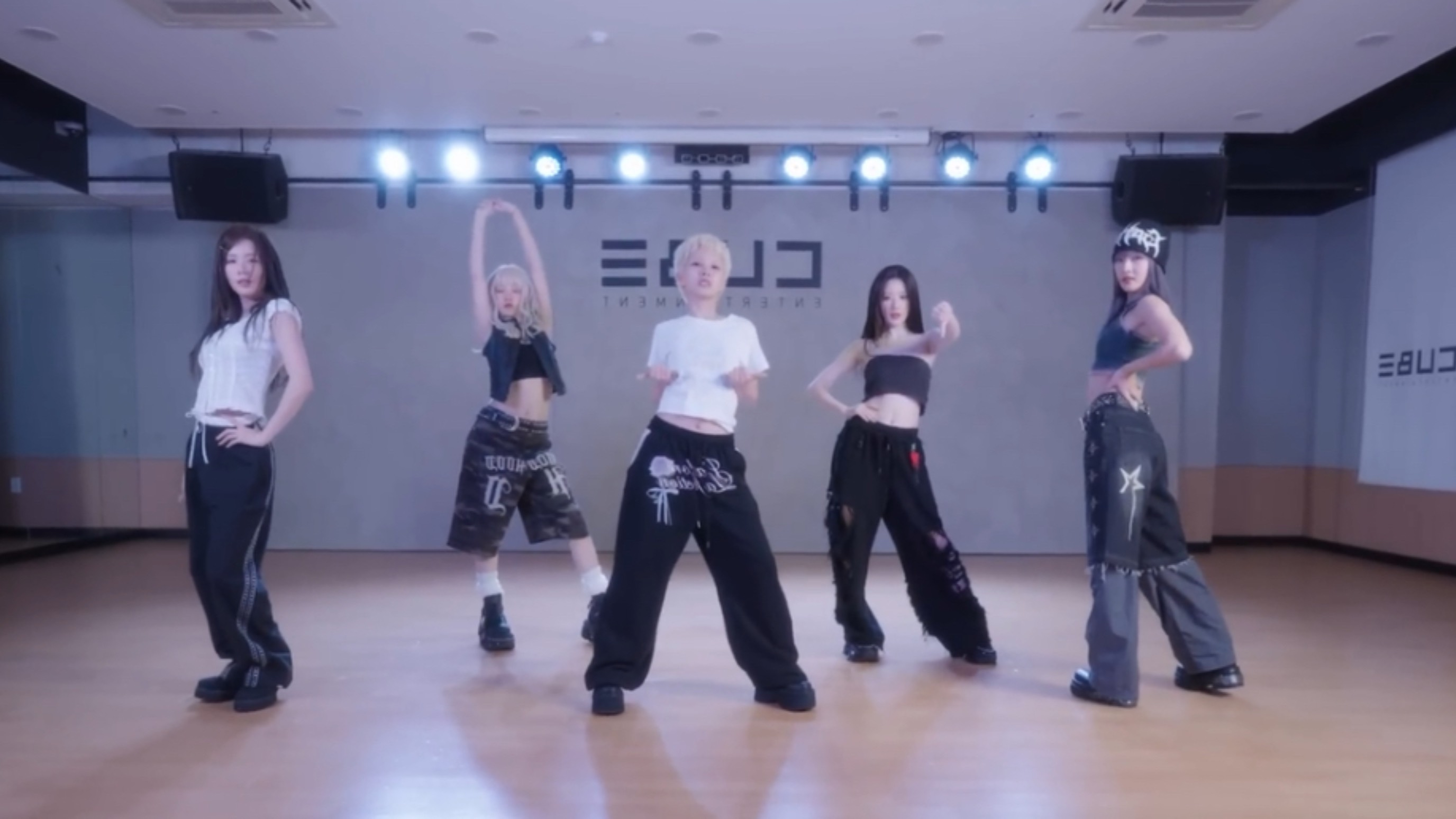 I-DLE (아이들) - 'GOOD THING' dance practice mirrored