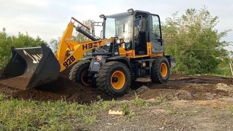 Фронтальный погрузчик за 🍋в работе