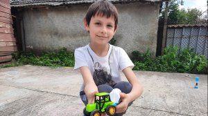 Трактор проходит препятсвия!!🛤🤸♀️🚜