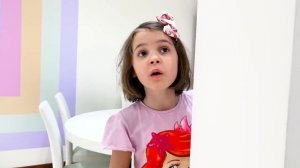 Мисс Кэйти и Мистер Макс (Miss Katy) Катя копирует Макса целый день