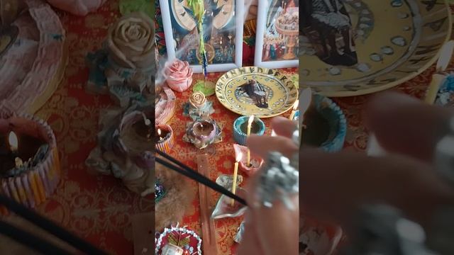 Помимо этого, энерго-чистки прорабатывают родовые и кармические программы, очищают от негативных
