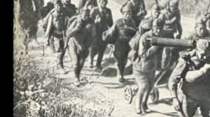 Вот солдаты идут