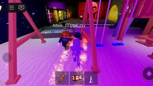 Играем в безумный лифт в роблакс #роблокс #roblox