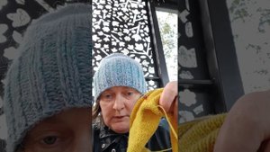 серия 1 рассказываю принцип вязания спицами шапки бини
