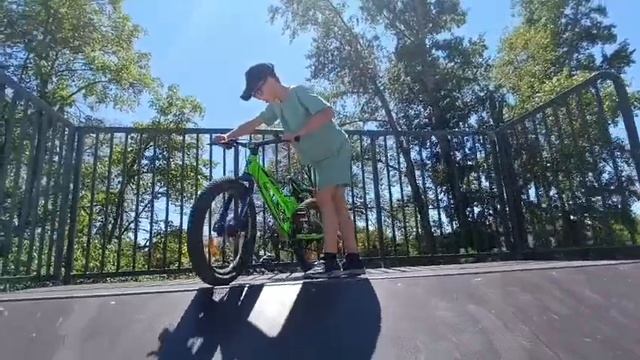 1000086460.mp4 смотреть онлайн